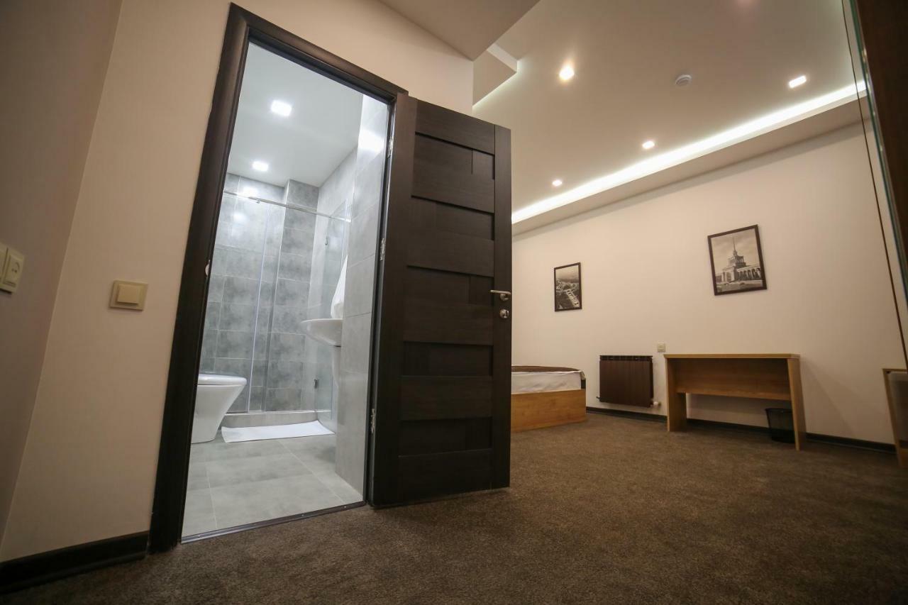 Moscow Boutique Hotel Jereván Kültér fotó