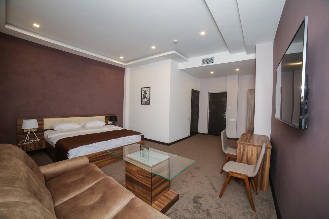 Moscow Boutique Hotel Jereván Kültér fotó