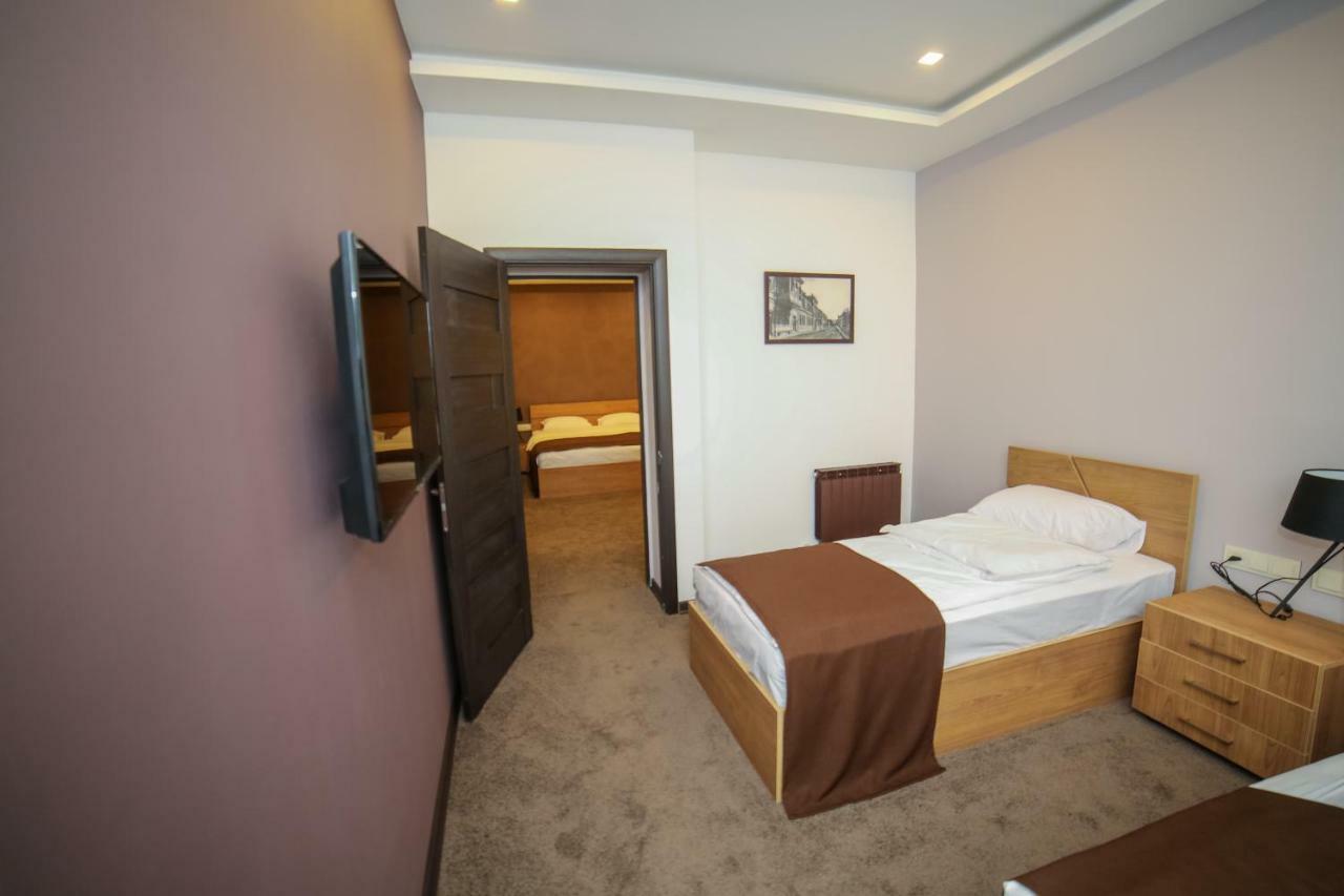 Moscow Boutique Hotel Jereván Kültér fotó